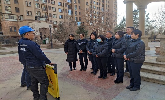 15.尊龙凯时 · 嘉邑小区开展电梯清静知识培训_副本.jpg